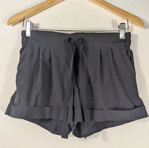 Lululemon Women’s Black Nylon Drawstring Athleisure Cuffed Shorts